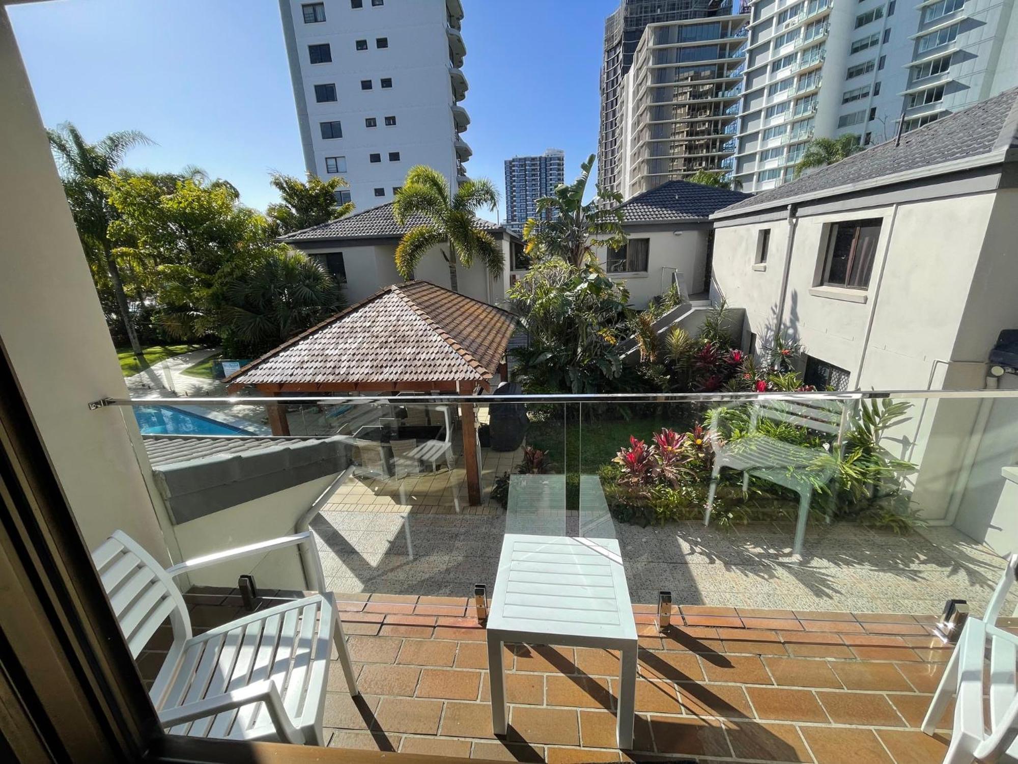 Burleigh Palms Holiday Apartments Gold Coast Extérieur photo