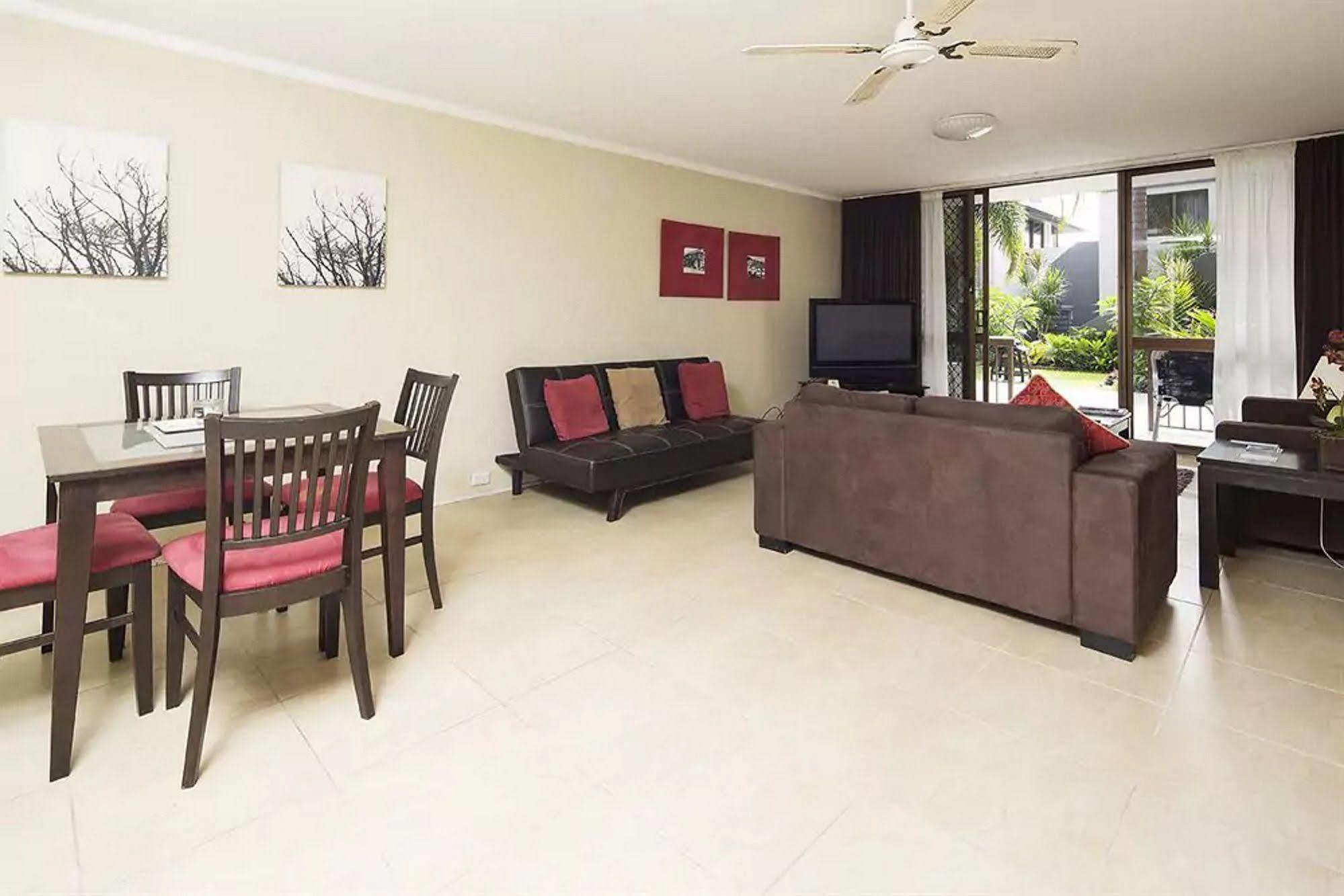 Burleigh Palms Holiday Apartments Gold Coast Extérieur photo