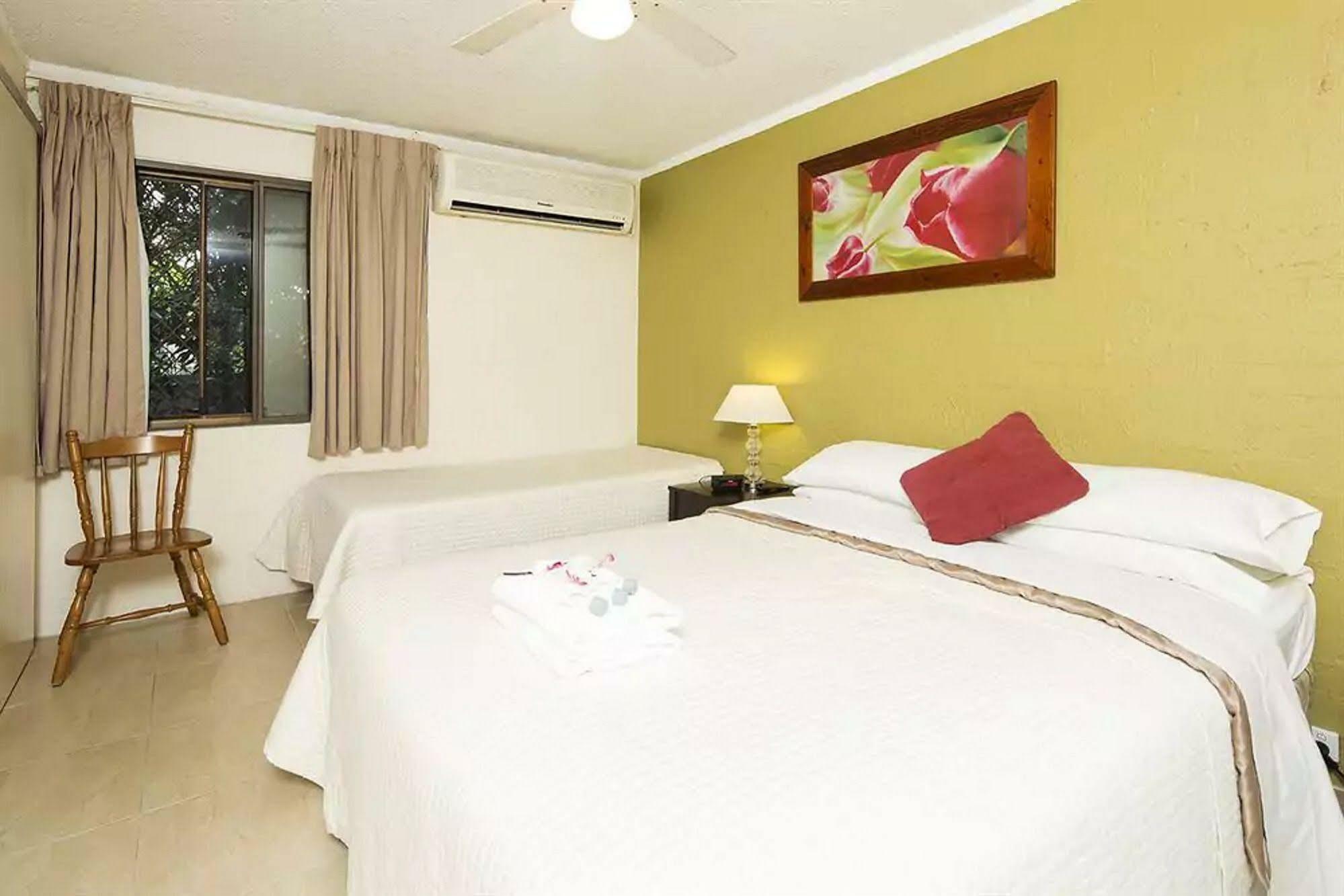 Burleigh Palms Holiday Apartments Gold Coast Extérieur photo